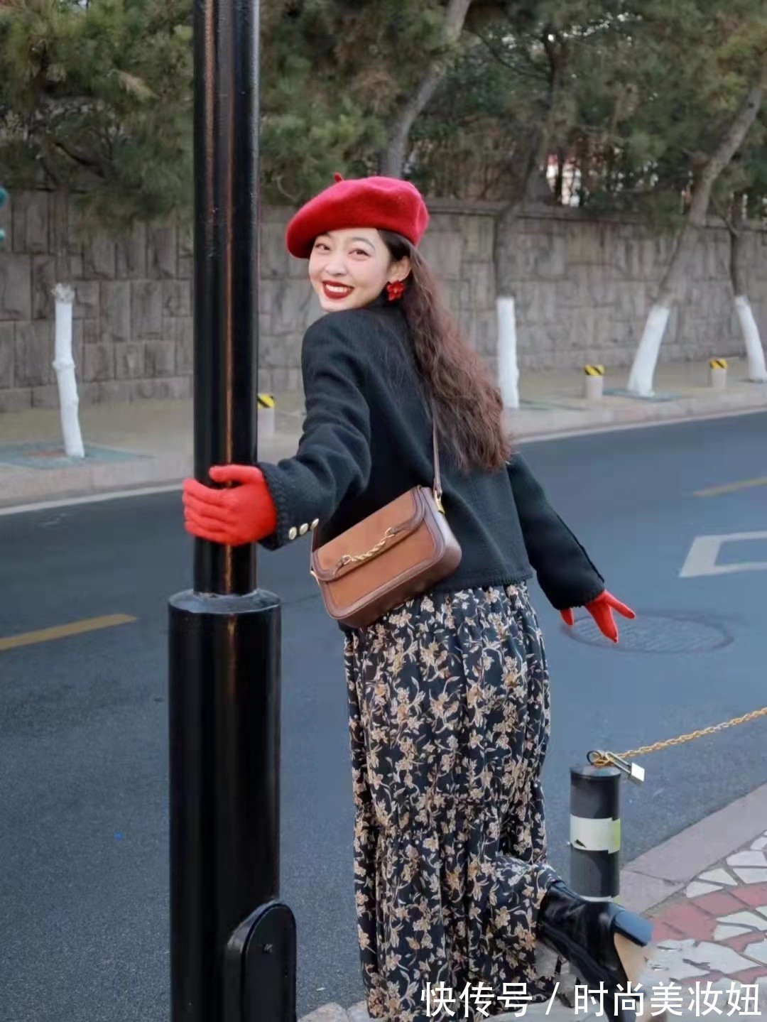 养眼 新年就是要“红红火火”,看这些气质穿搭太养眼,照穿美炸了