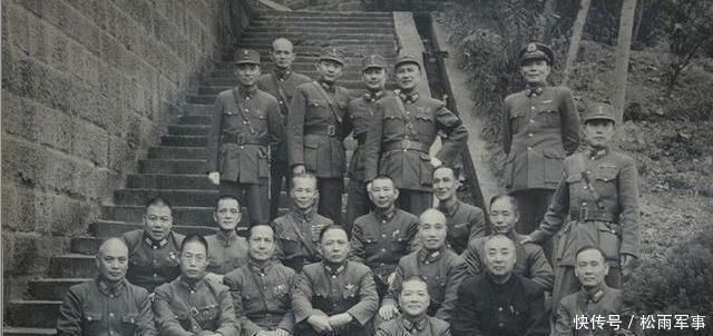 处决|1949年，一位营长叛变投敌，致使一名国军中将被处决，此人是谁