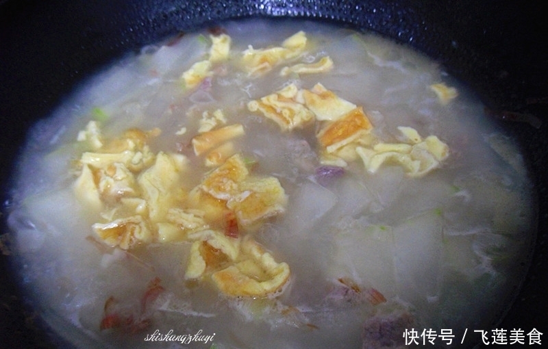 和婆婆在家吃午饭,10块钱不到做了三菜一汤,营养丰富真实惠