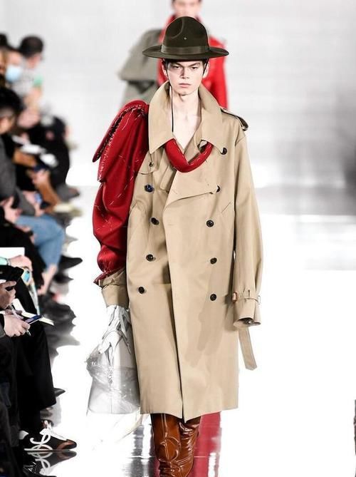 这4款风衣也太帅了，设计个性还百搭，快把旧款风衣扔了吧