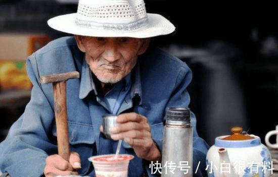 喝茶|喝白开水的人与长期喝茶的人相比,哪个更健康?