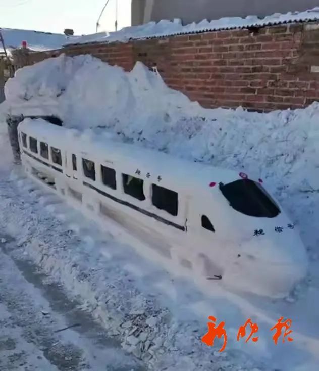 雪雕|火遍全网的“冻车”大爷来哈尔滨了，下个作品要雕…