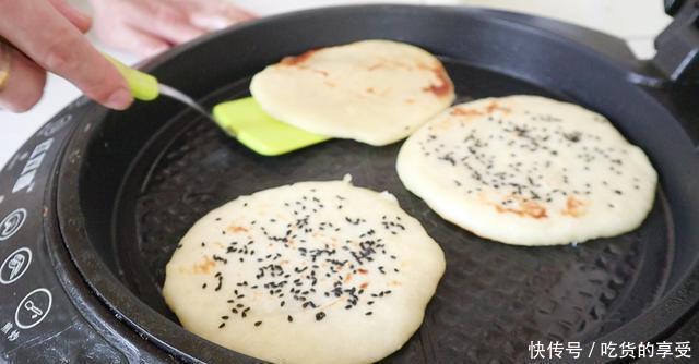 面团|外婆30年的烙饼诀窍，全程详细教你，烙出的饼柔润不发硬，超好吃