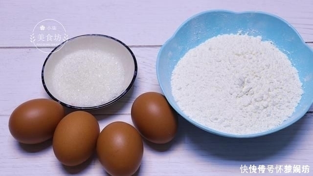 面粉里加4个鸡蛋,不发面,手不粘面,不放一滴水,孩子抢着吃