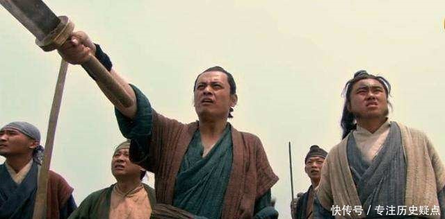 李逵|江州地界没人敢碰,上梁山后深的宋江重用,李逵在他跟前也得听话!