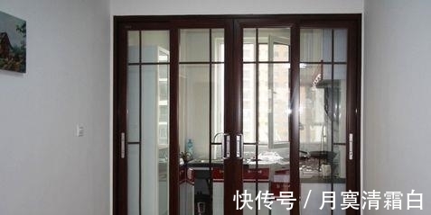 折叠门|为什么有钱人厨房不装推拉门？头次见这种设计，不得不夸太聪明了