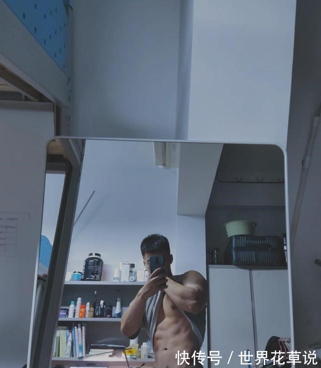 体育生|被这枚体育学院的肌肉型男圈粉了!