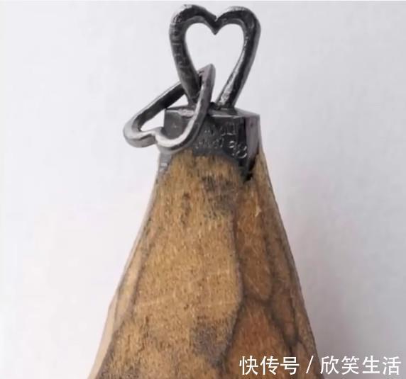 铅笔#铅笔也可以玩出3D感,看到成品,网友这削的不是铅笔,是艺术
