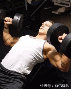 ins|臂围45cm，二头肌似小山包的猛汉奶爸，还自带肌肉抽筋绝活