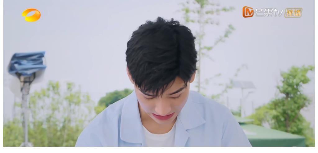 臭豆腐|《中餐厅》宁静痛批黄晓明做店长失败，龚俊等人一致认同害怕宁静