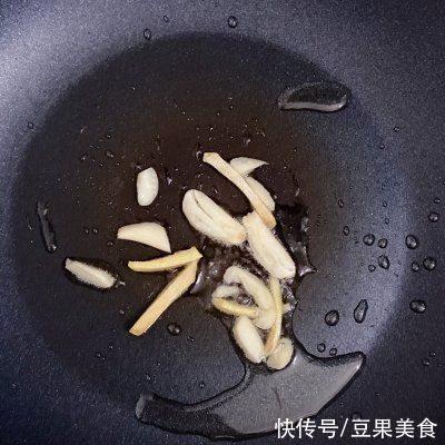 susie|懒人必备这道蜜汁照烧小鸡腿,简单几步,十分钟就上桌