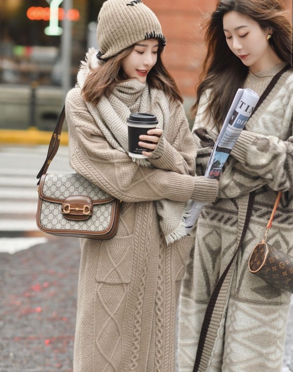 大衣|冬天了怎么穿?建议和姐妹安排上“闺蜜装”,出街回头率百分百!