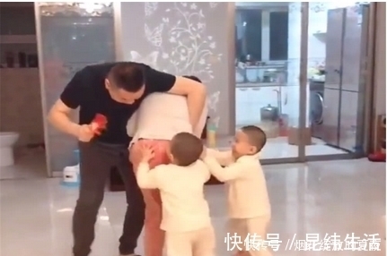 宝宝|爸爸假装打妈妈,双胞胎宝宝的反应暖心,感觉爸爸才是意外