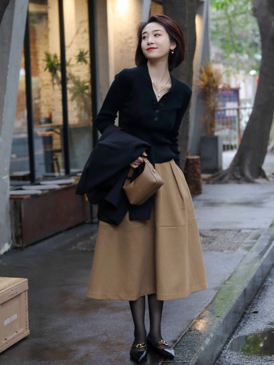 搭配 “针织衫”怎么穿才洋气?这些搭配温柔舒适还不挑人,咋穿都好看