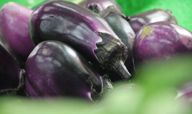 骨质疏松症|女性不想显老,不妨多吃以下3种蔬菜,补血养颜,气色会更好!