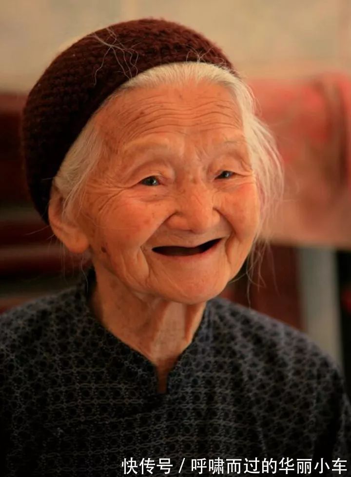 益性激素|长寿的人,早上起床爱做3件事,若占一个,恭喜可能长命百岁!