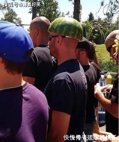 |搞笑GIF:这几天发现儿子越来越娘,这下终于找到原因了