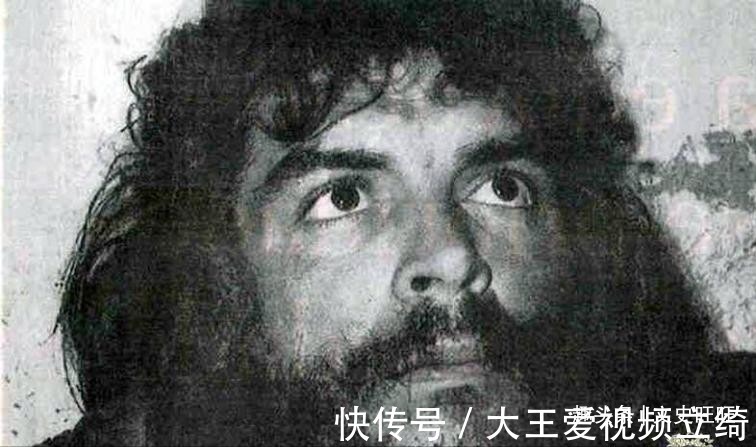 玻利维亚@当刽子手知道自己要杀的人是格瓦拉后,他喝了点酒壮胆
