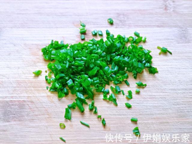 小葱|饺子皮买多了怎么办教你一个重新利用的小方法,实用还好吃