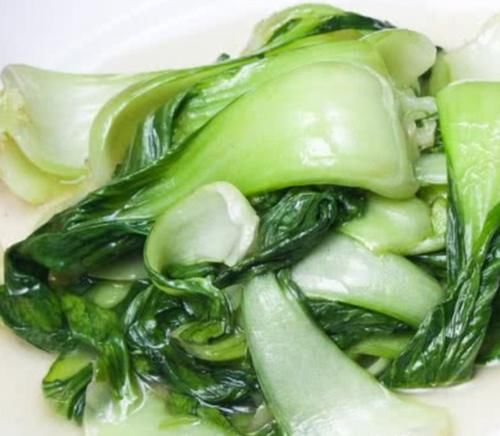  保证|炒青菜的正确做法，什么时候放盐很关键！保证青翠入味不发黑