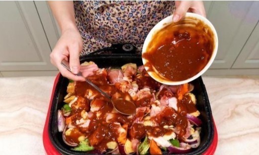 烤鱼锅|天冷了，鸡肉别炒也别炖，我家最馋这吃法，不放一滴水，越吃越香