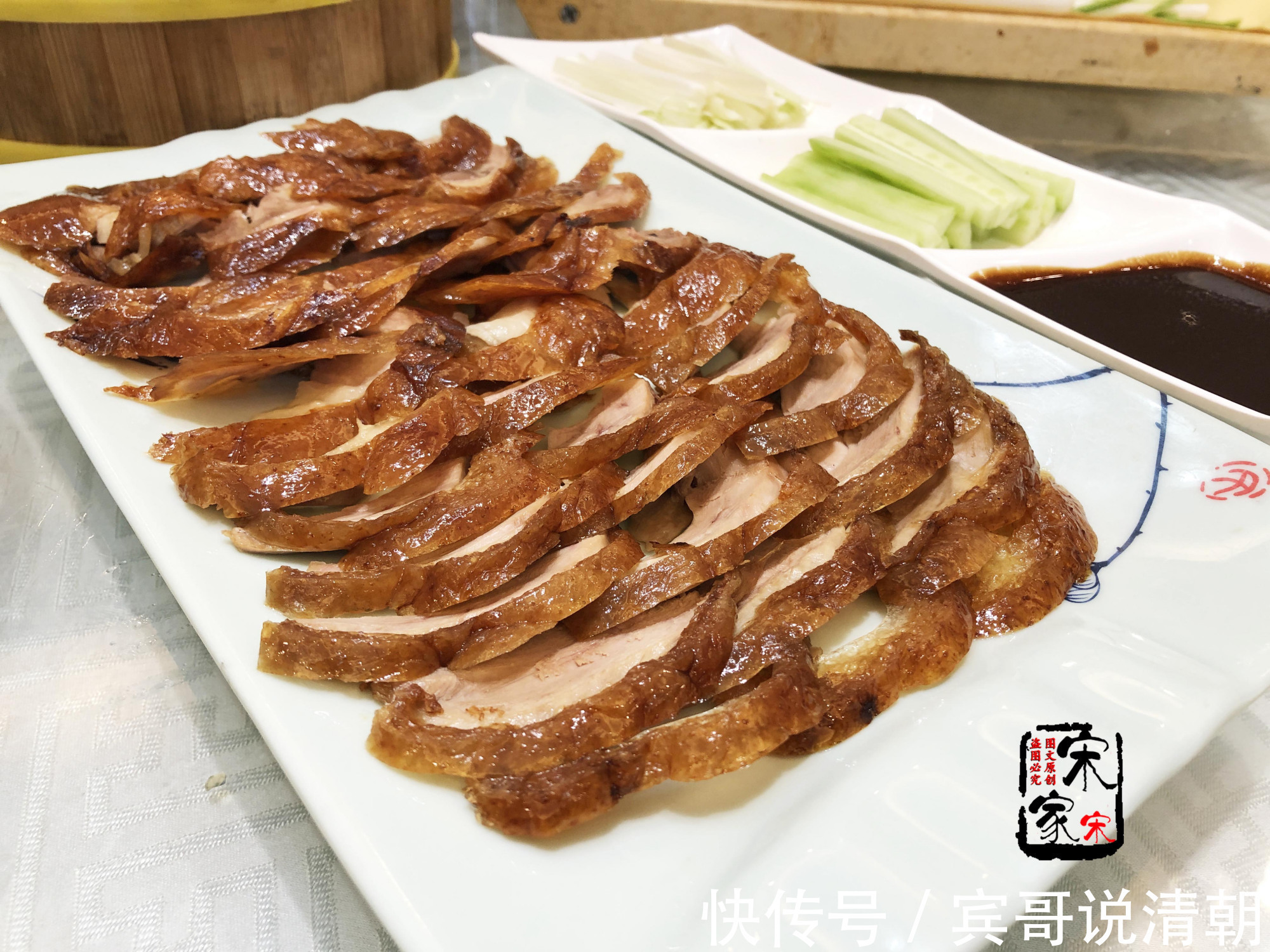 孩子3周岁宴席，880元标准上了27道菜，客人吃完说贵了！