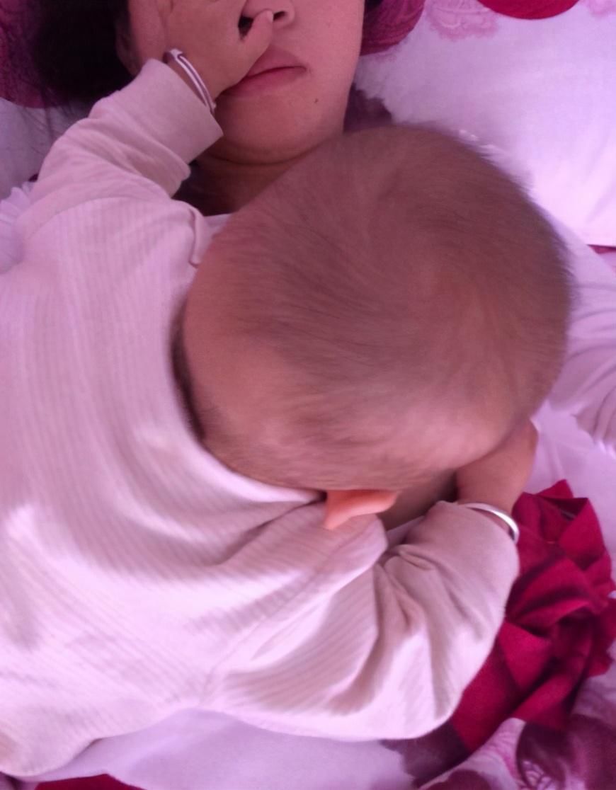 宝妈|“喂夜奶”让你苦不堪言?知道了这3种好处,宝妈又充满“斗志”