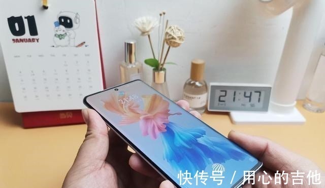 混合数码变焦|蔡司微云台+12+256GB存储 vivo影像旗舰上市一年二手降近两千