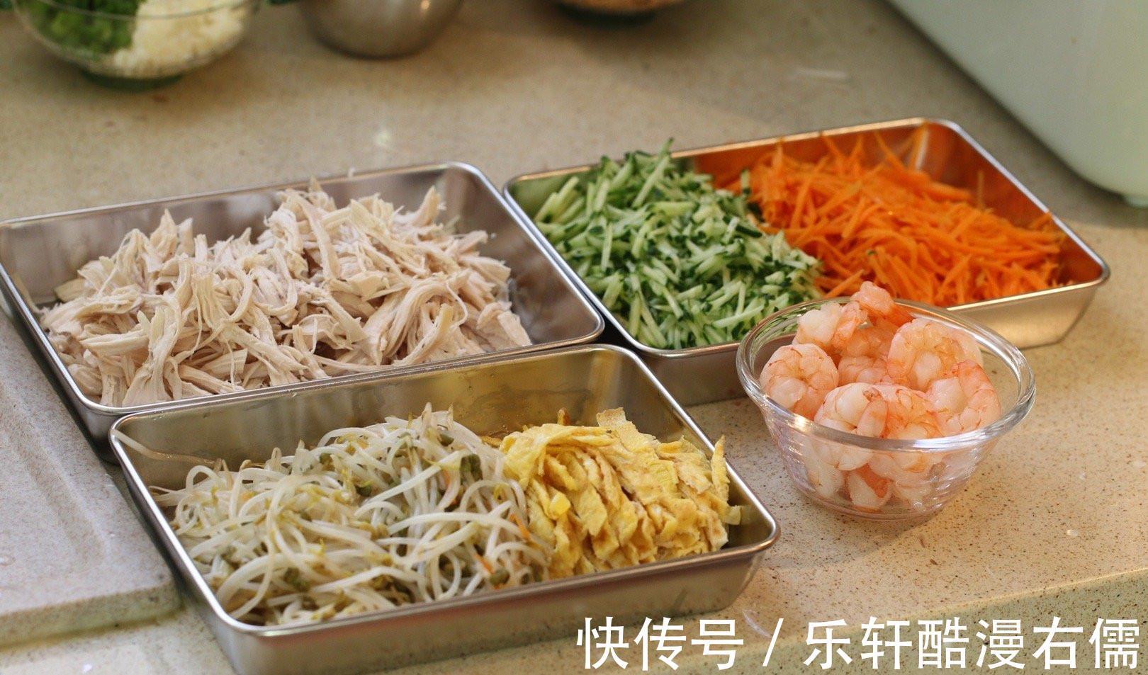 面条|全家福凉面虾仁+鸡肉+蛋饼+超多蔬菜拌入面条