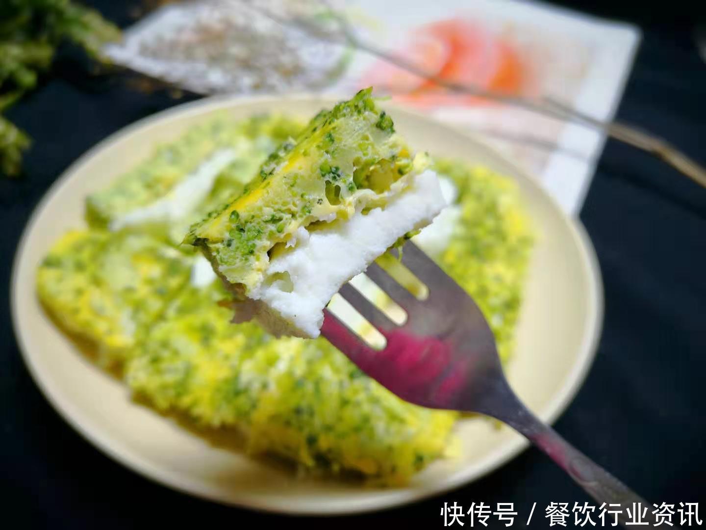 蓝花|“西蓝花鸡蛋羹”,每天早上都得做,10分钟出锅