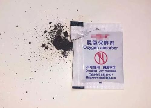 4岁孙女误吞干燥剂，奶奶“解救”方法太有效，被医生称赞