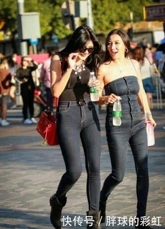 美女|美女的大长腿细而长，穿搭牛仔裤的美得天独厚