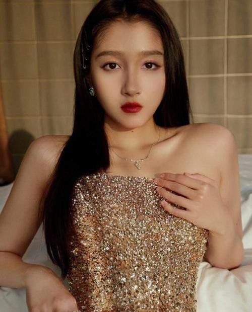 ?女生脸上有这5个“特征”，属于天生的“美人胚子”，越看越惊艳