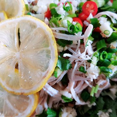 小米辣|柠檬手撕鸡胸肉