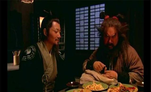 宋江@梁山好汉四个字闻名天下,但水浒中最奸诈的人,就在梁山中