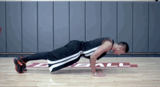 击掌|普通人一次做40个俯卧撑,属于什么训练水平?