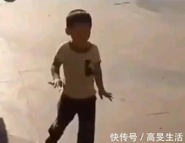 父母|幼儿园过出养老院的气质,这些孩子深得老人的精髓,网友:笑死了