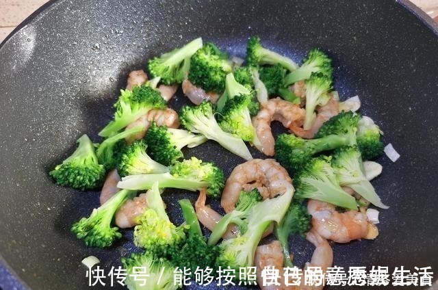 儿子|父母身高不及格,儿子13岁身高172,分享长高的秘诀,很实用