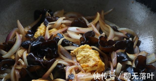 入秋后,吃鸡鸭鱼肉,不如多吃这菜,营养全面又鲜美,别错过了!