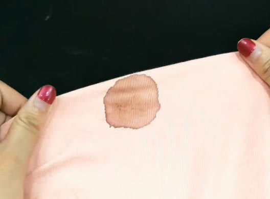 实用|床单上再顽固的血渍,用它一洗就掉,不留一点污痕,太实用了