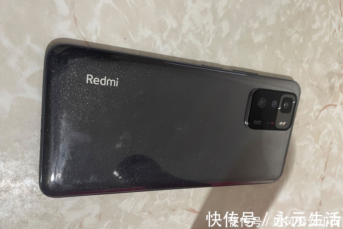 红米手机|被低估的千元机，跑分68万+8GB运存仅1569元，性价比不输红米