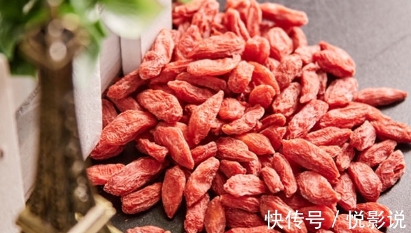食用枸杞|常喝枸杞能养生，若是喝错反伤身，喝枸杞的禁忌，了解一下