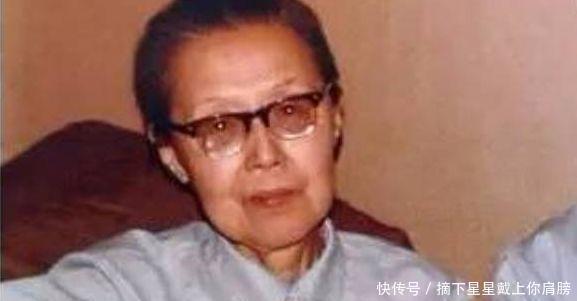 她出生高贵，苦等初恋情人52年，78岁成为他的新娘，相伴12年！