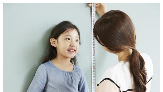 阿贝|13岁女孩168厘米,医生:3物或是身高“加速剂”,别不舍得