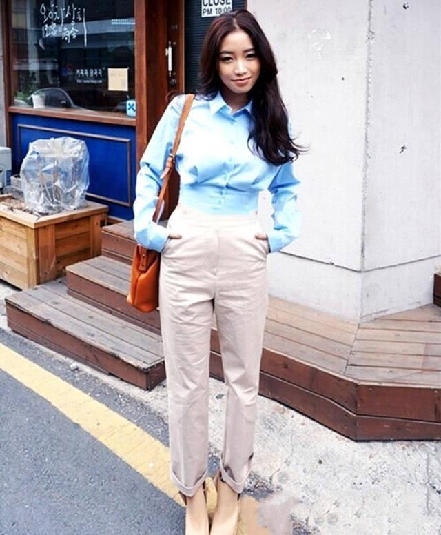 显得|35岁女人春季怎么穿上班服不仅接地气,还能彰显知性利落一面