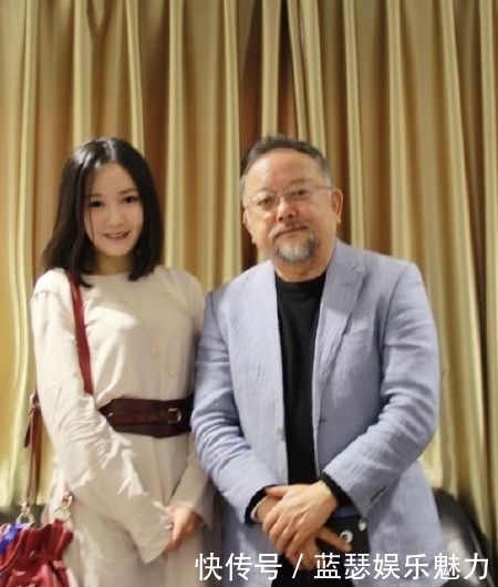 72岁的王刚艳福不浅,三任妻子都貌美如花,