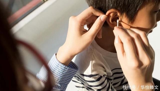 耳垢|如果虫子不小心进孩子耳朵,家长切记不要有这个行为,易加重情况