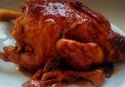 美食推荐：豆豉蒸排骨，客家菜盐焗鸡，酱油鸡，木耳烧肥肠的做法