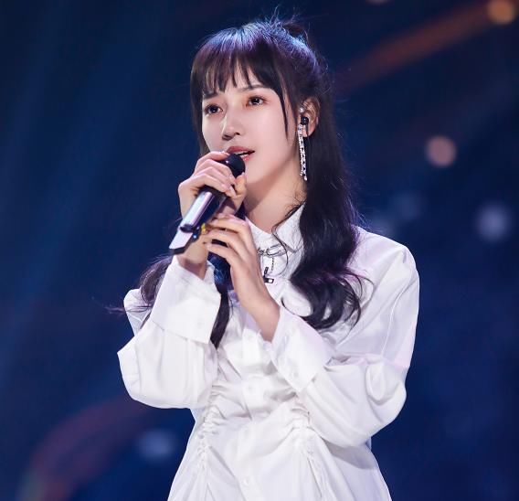 《青2》开播周年售后,1人频传恋情,18人拍剧多人发单曲