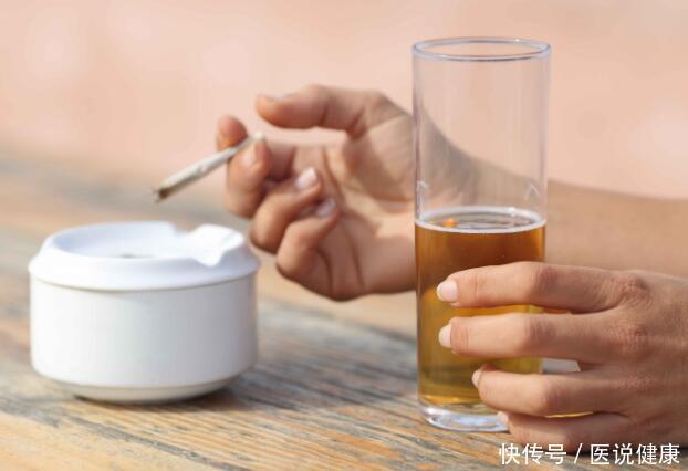 体内有血栓,身体这2处会提前告知,预防血栓要做好这些事